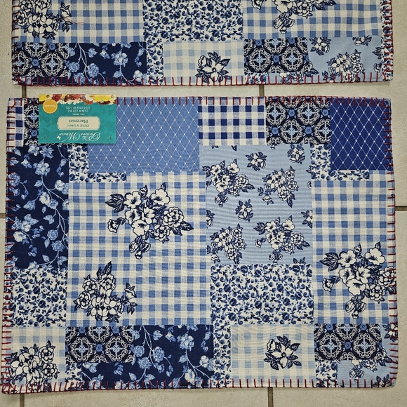The Pioneer Woman Heritage Patchwork Placemats (4) - Picture 4 of 13